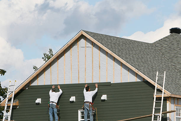 Professional Siding technician working in Pelion, SC